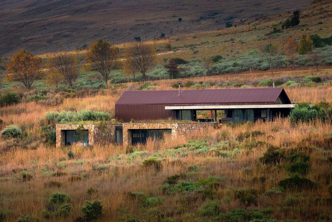 2100 метров над уровнем моря: в ЮАР обустроили дом в старом сарае