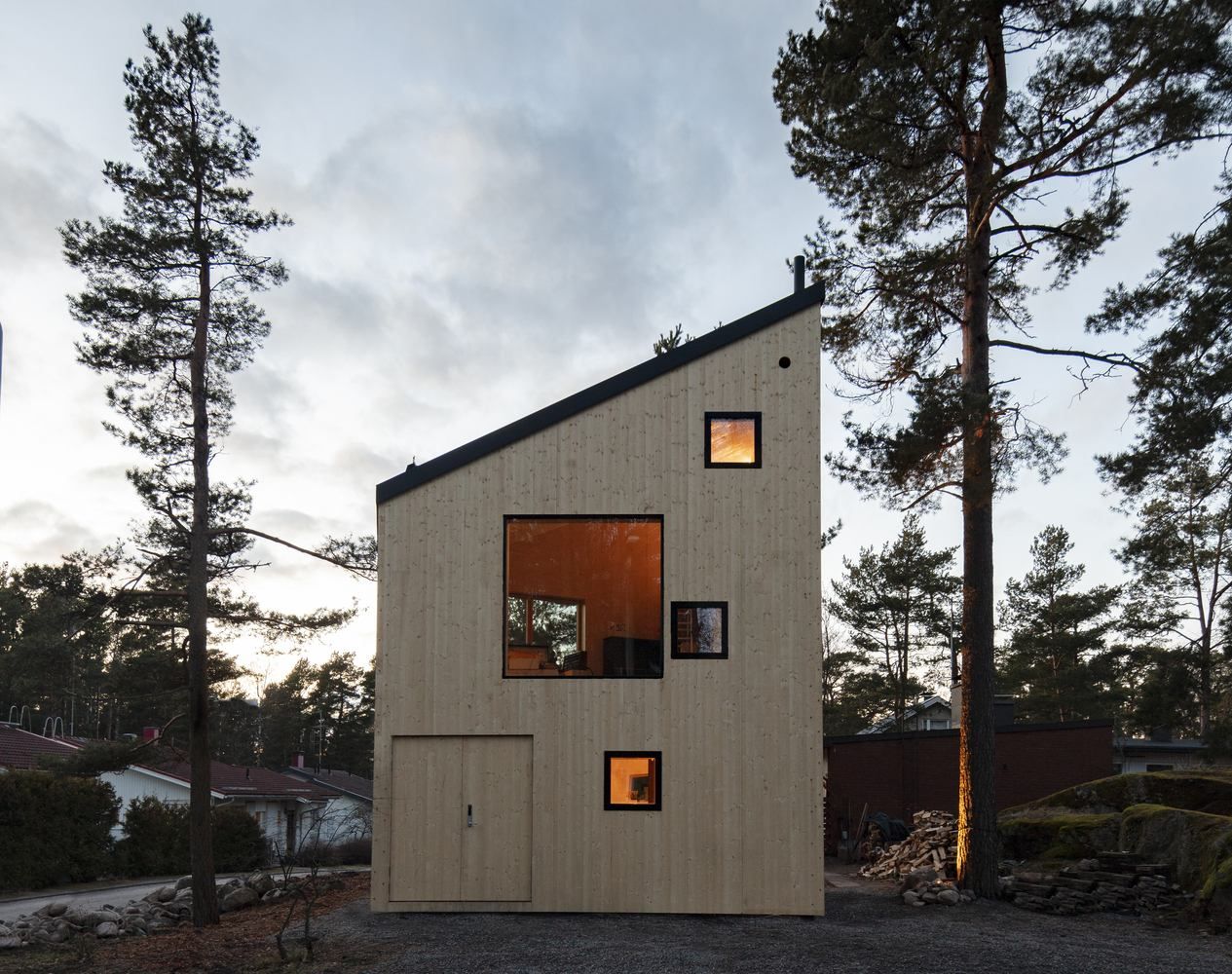 Тут живе мистецтво: фото будівлі незвичної форми посеред фінського лісу – фото