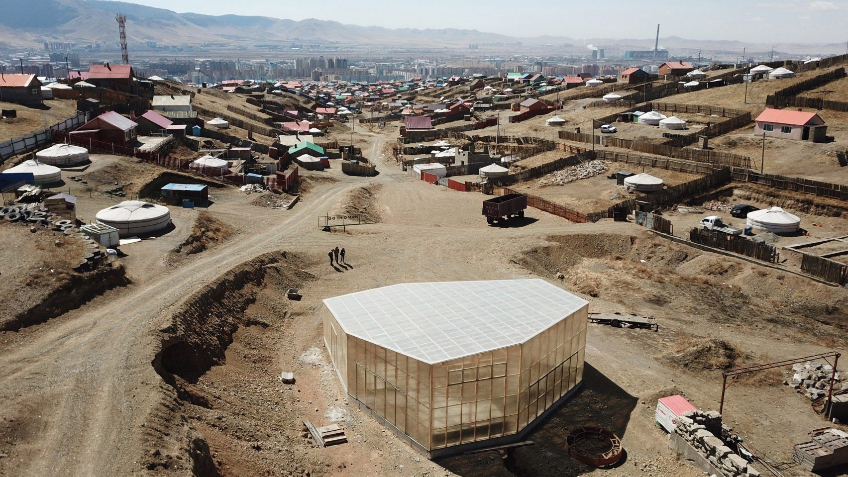 Посреди царства юрт: впечатляющие фото общественного центра в столице Монголии