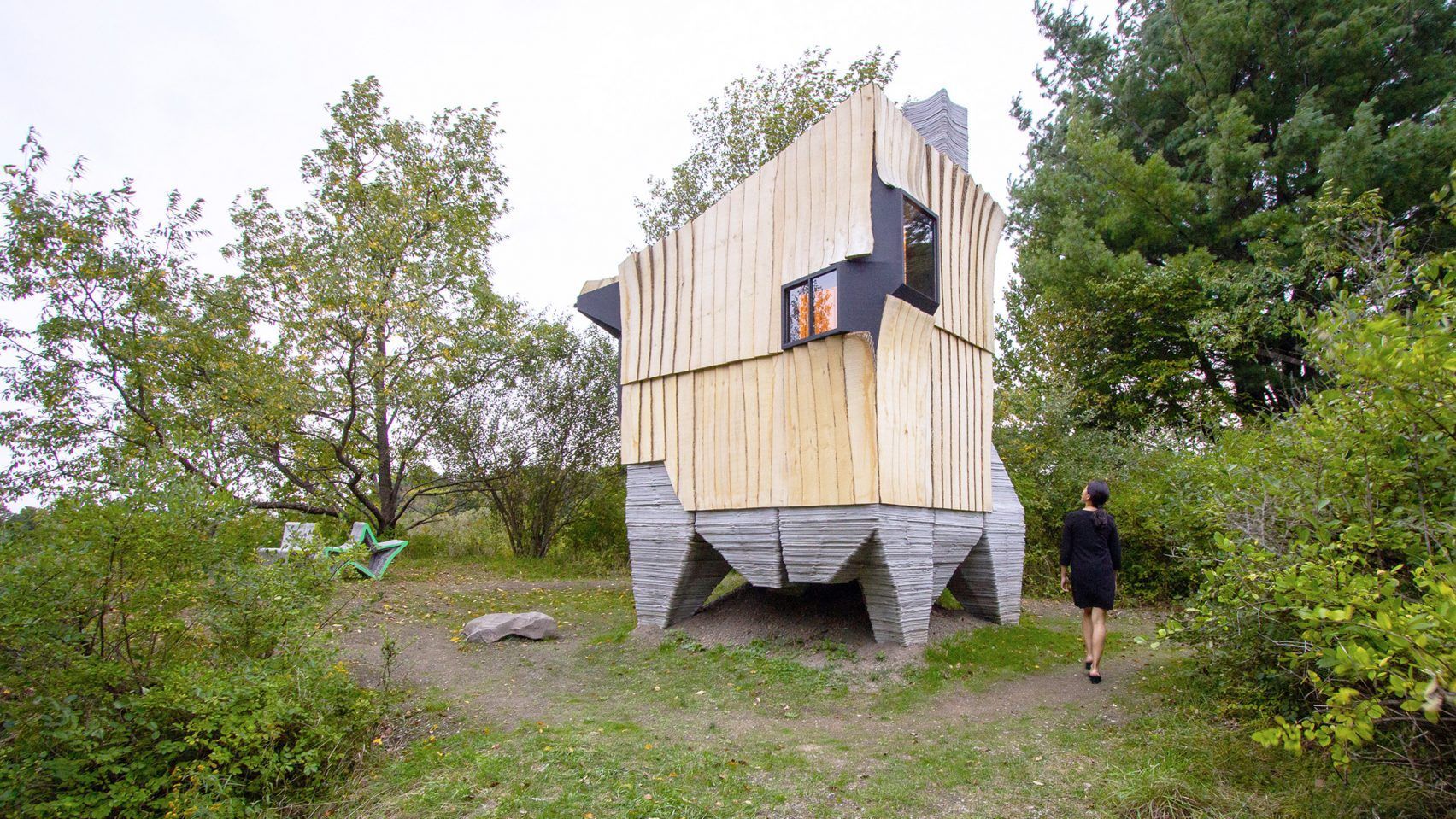 Врятоване дерево та економія ресурсу: як дизайнери надрукували бетонний фундамент для хатинки Врятоване дерево та економія ресурсу: як дизайнери надрукували бетонний фундамент для хатинки