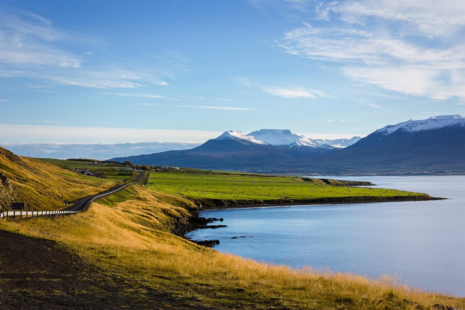 Небесна Лагуна: в Ісландії відкриють бар в скелі біля термальних вод – відео