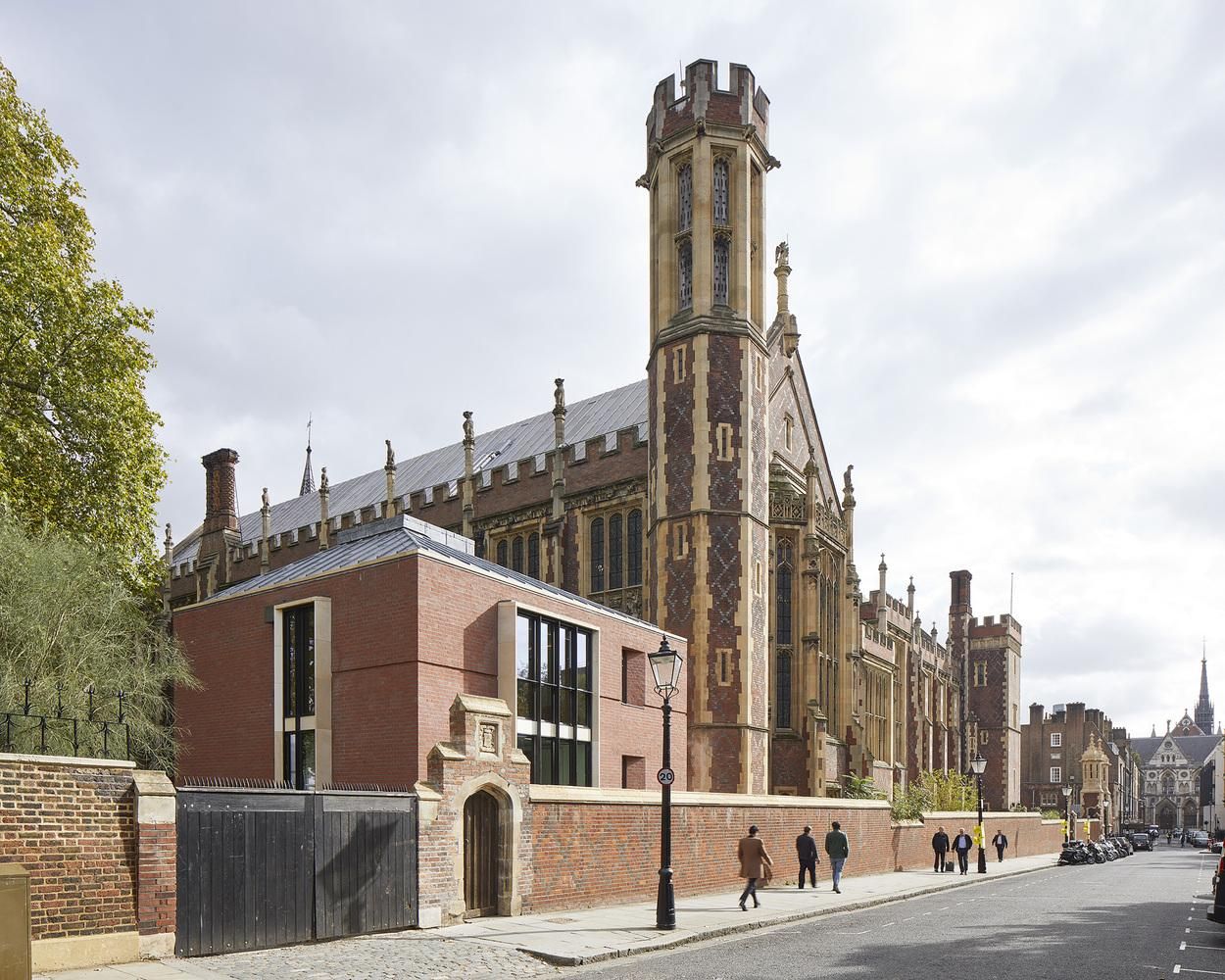 Поєднання сучасності та історії: в Британії вдихнули нове життя в старий замок – фото Поєднання сучасності та історії: в Британії вдихнули нове життя в старий замок – фото