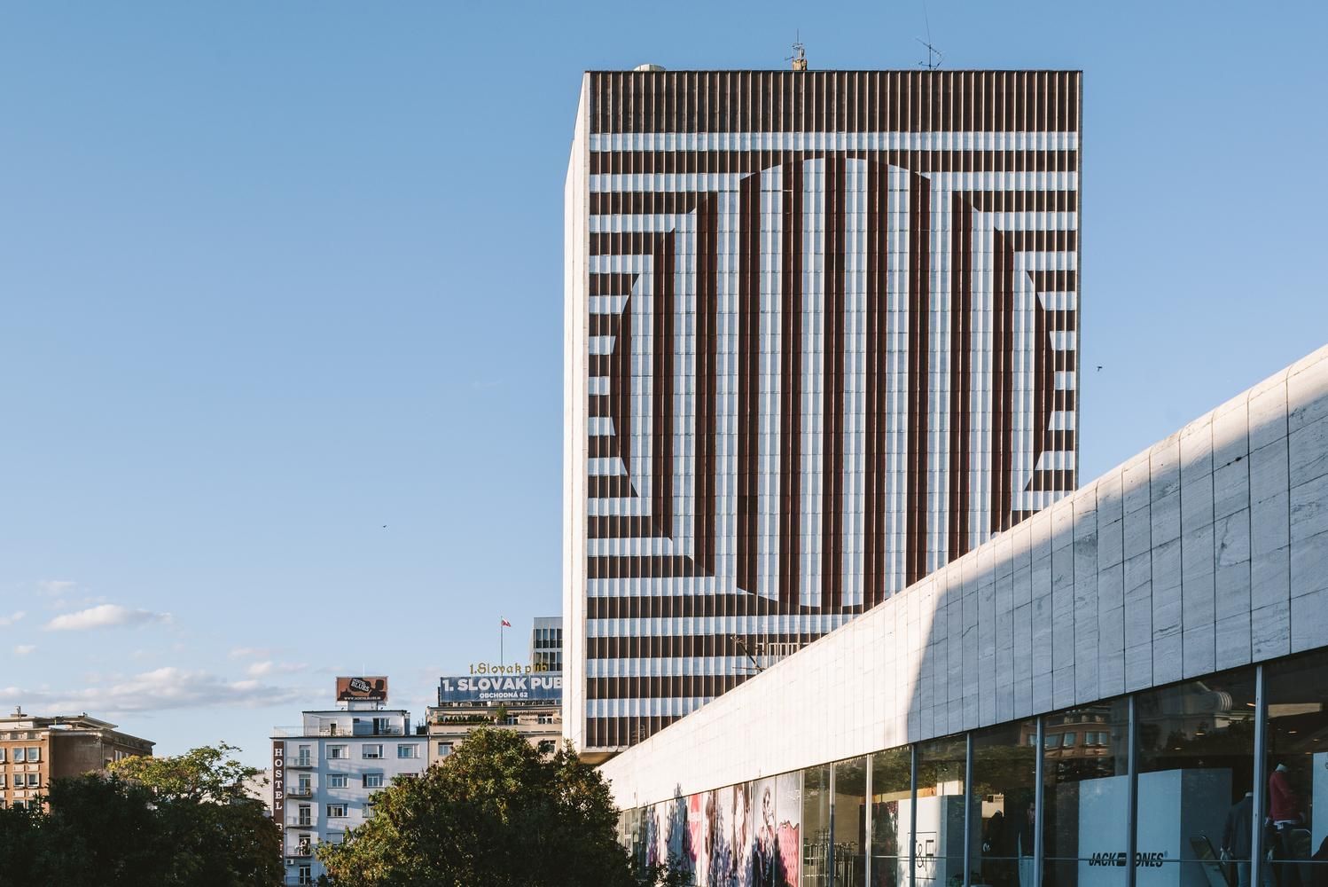 Космос, Киев и Интерконтинентал: 5 масштабных отелей родом из социализма – фото Космос, Киев и Интерконтинентал: 5 масштабных отелей родом из социализма – фото