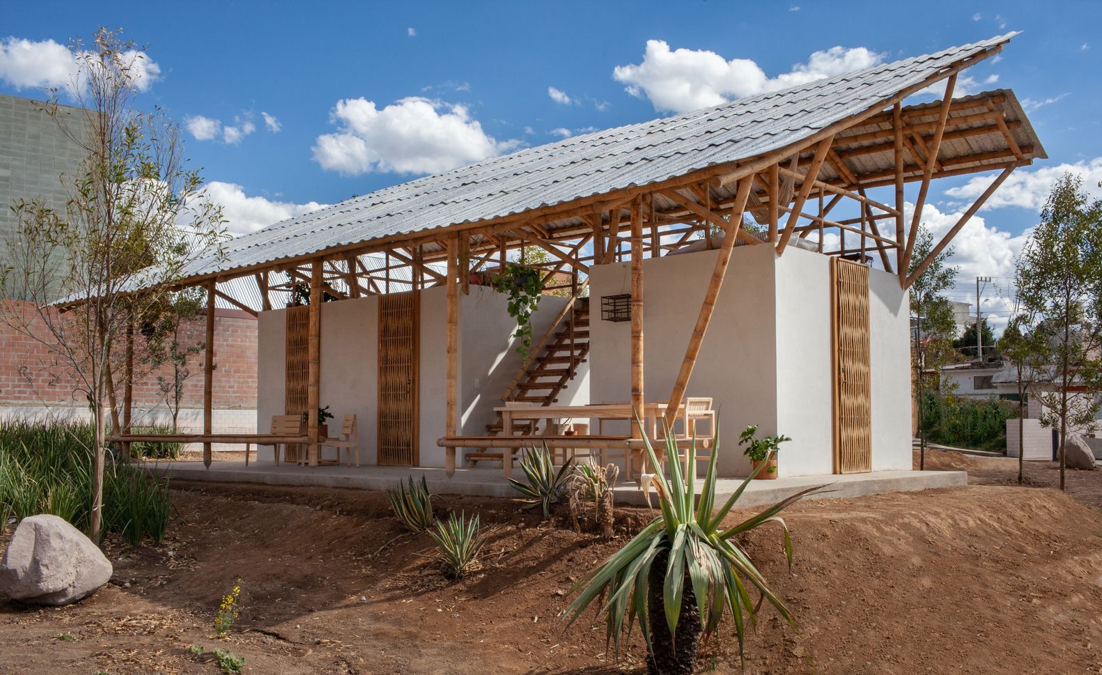 Традиционное жилище: в Мексике построили "открытый" дом с гамаком – фото