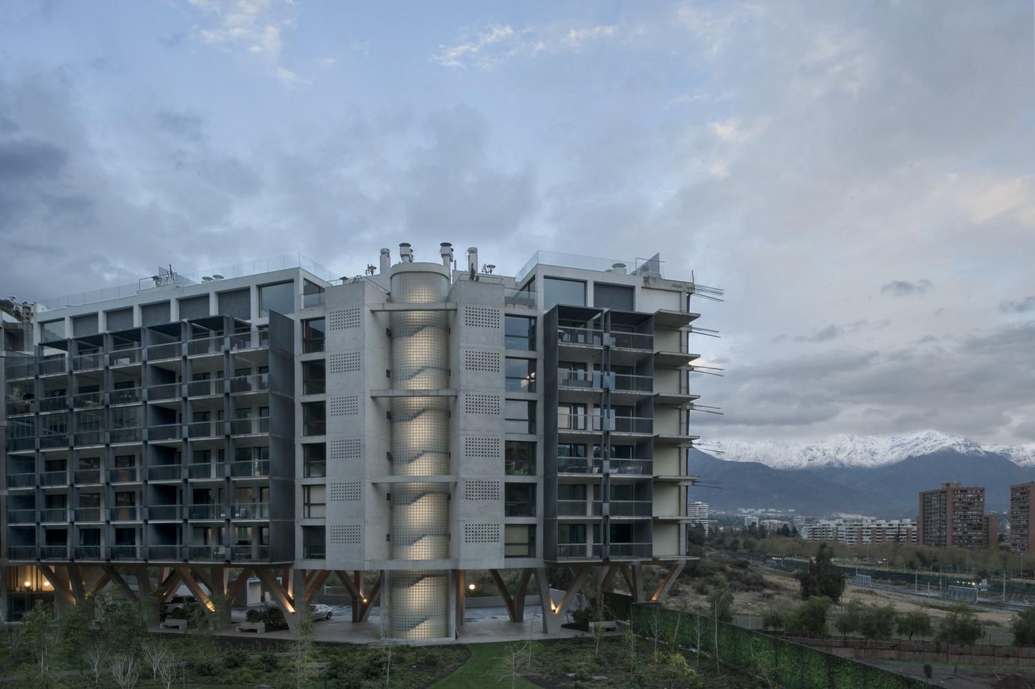 Мов у мурашнику: в Чилі побудують величезний житловий комплекс на 28 будинків – фото