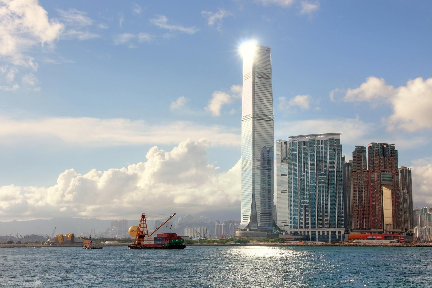 Найвищі будівлі в світі – добірка з фото
