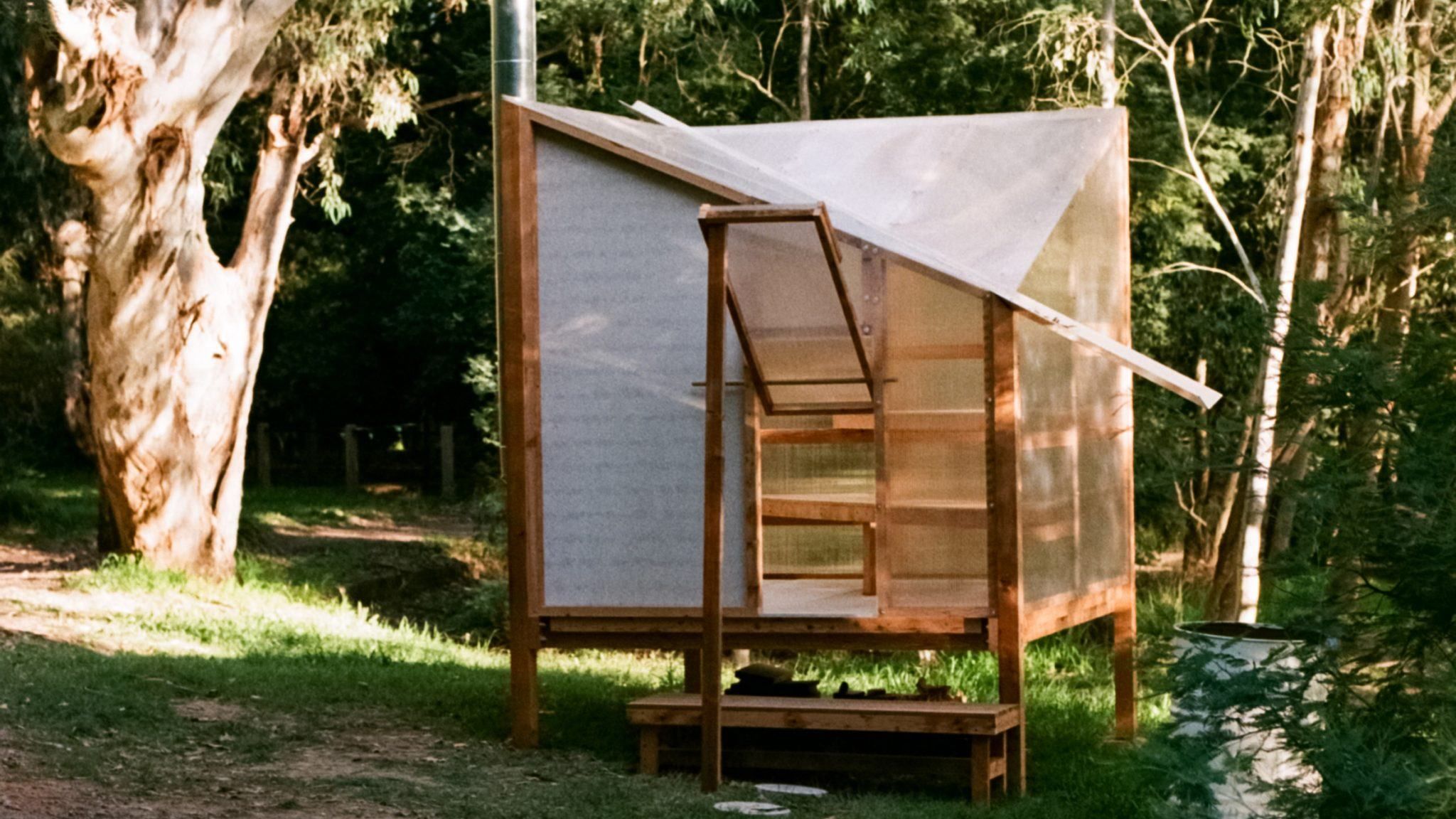 Жодної приватності: в Австралії встановили пересувну сауну з напівпрозорими стінками – фото 