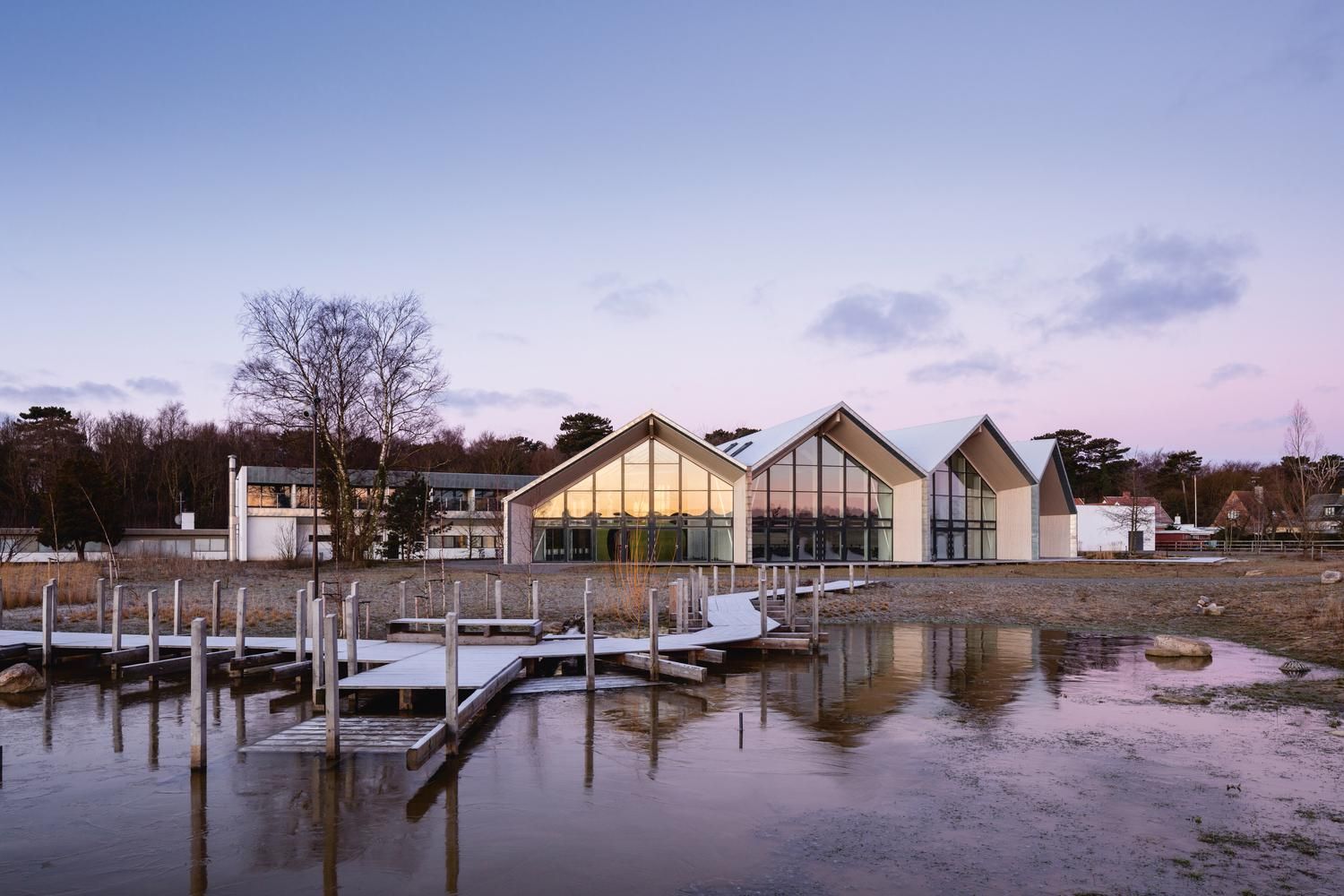В гармонії з природою: на острові в Данії відкрили екологічний готель – фото 