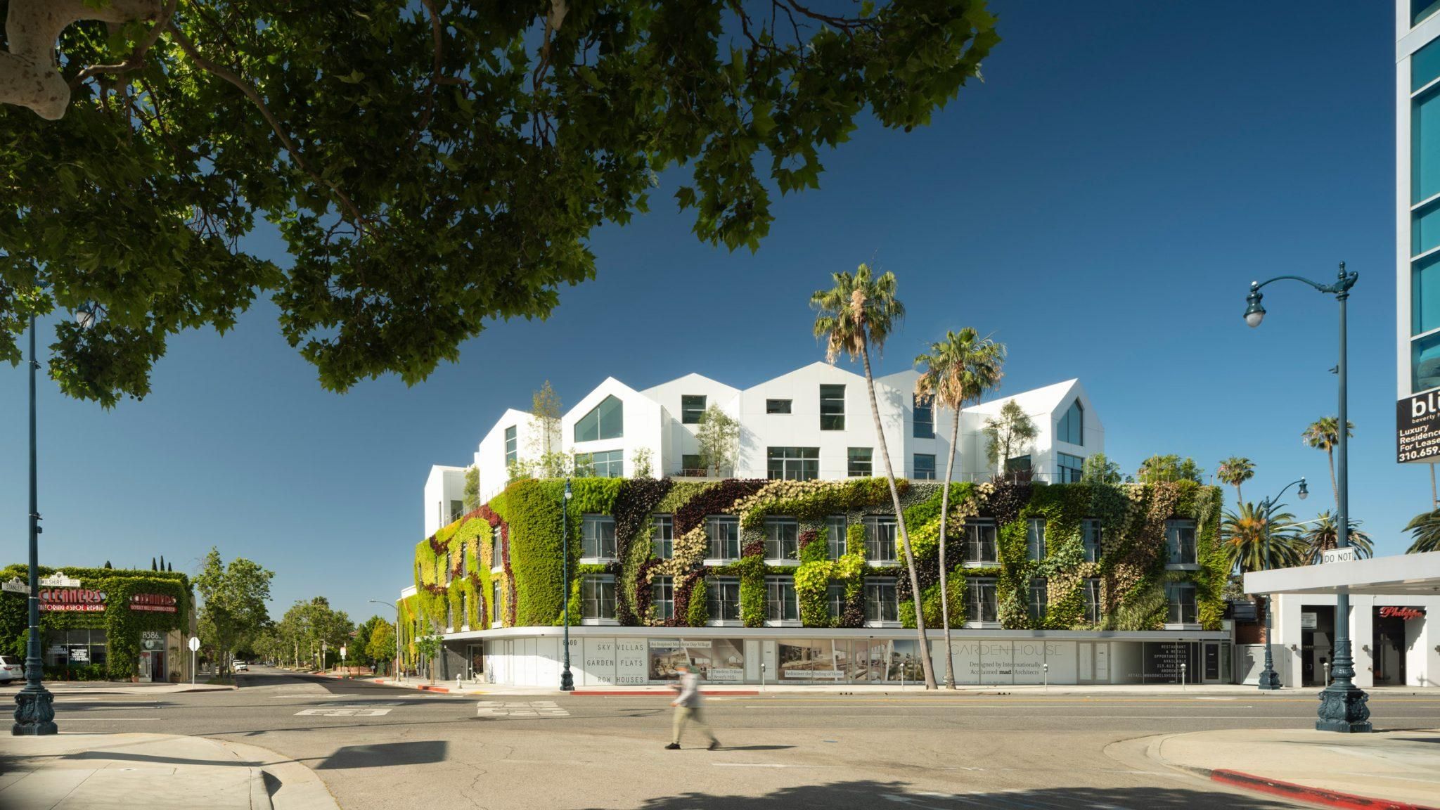 Живая изгородь: в США открыли жилой комплекс с зеленой стеной – фото Живая изгородь: в США открыли жилой комплекс с зеленой стеной – фото