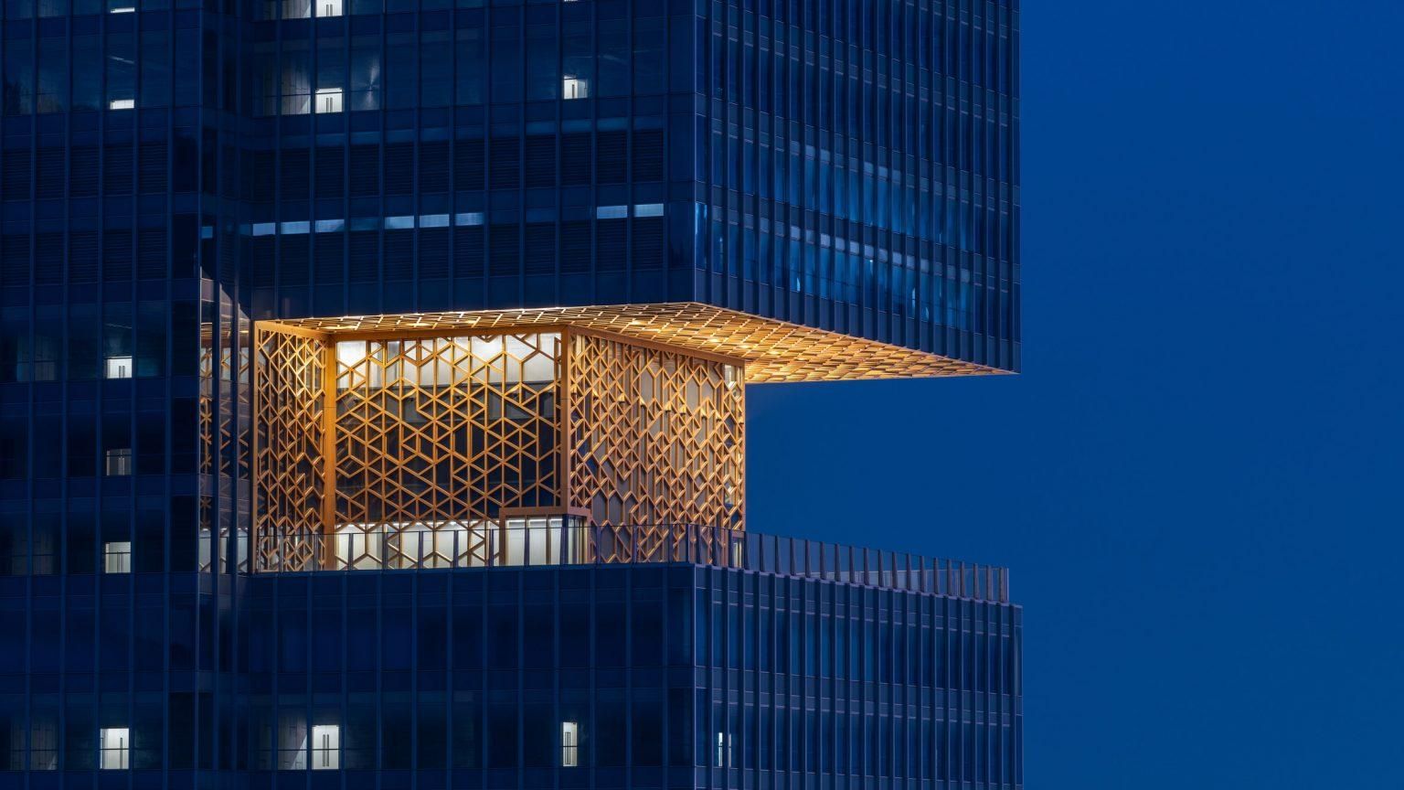 Золотые террасы: в Китае построили роскошный небоскреб для офиса  – фото
