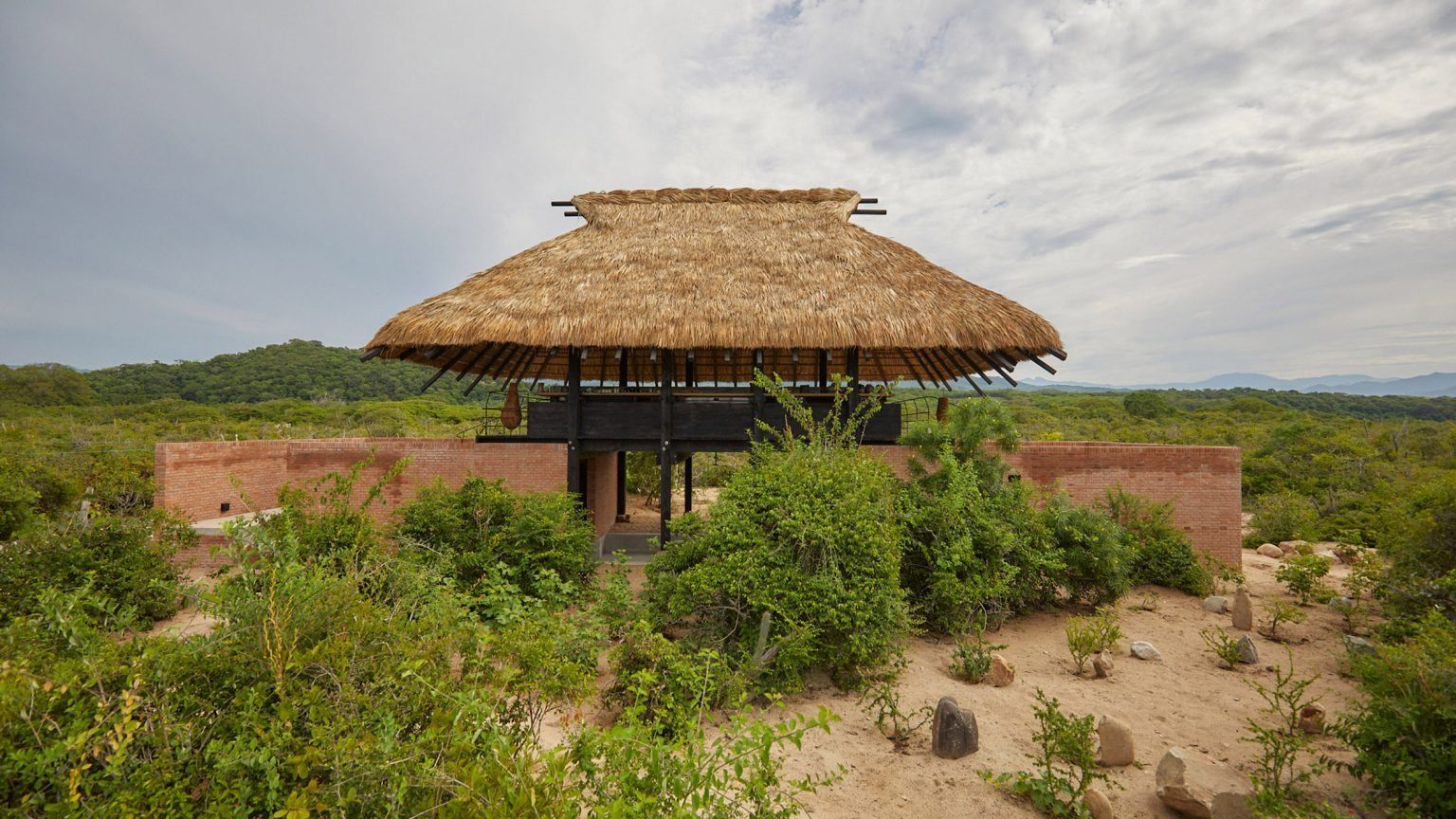 Ресторан под соломенной крышей: в Мексике открыли невероятное заведение Ресторан под соломенной крышей: в Мексике открыли невероятное заведение
