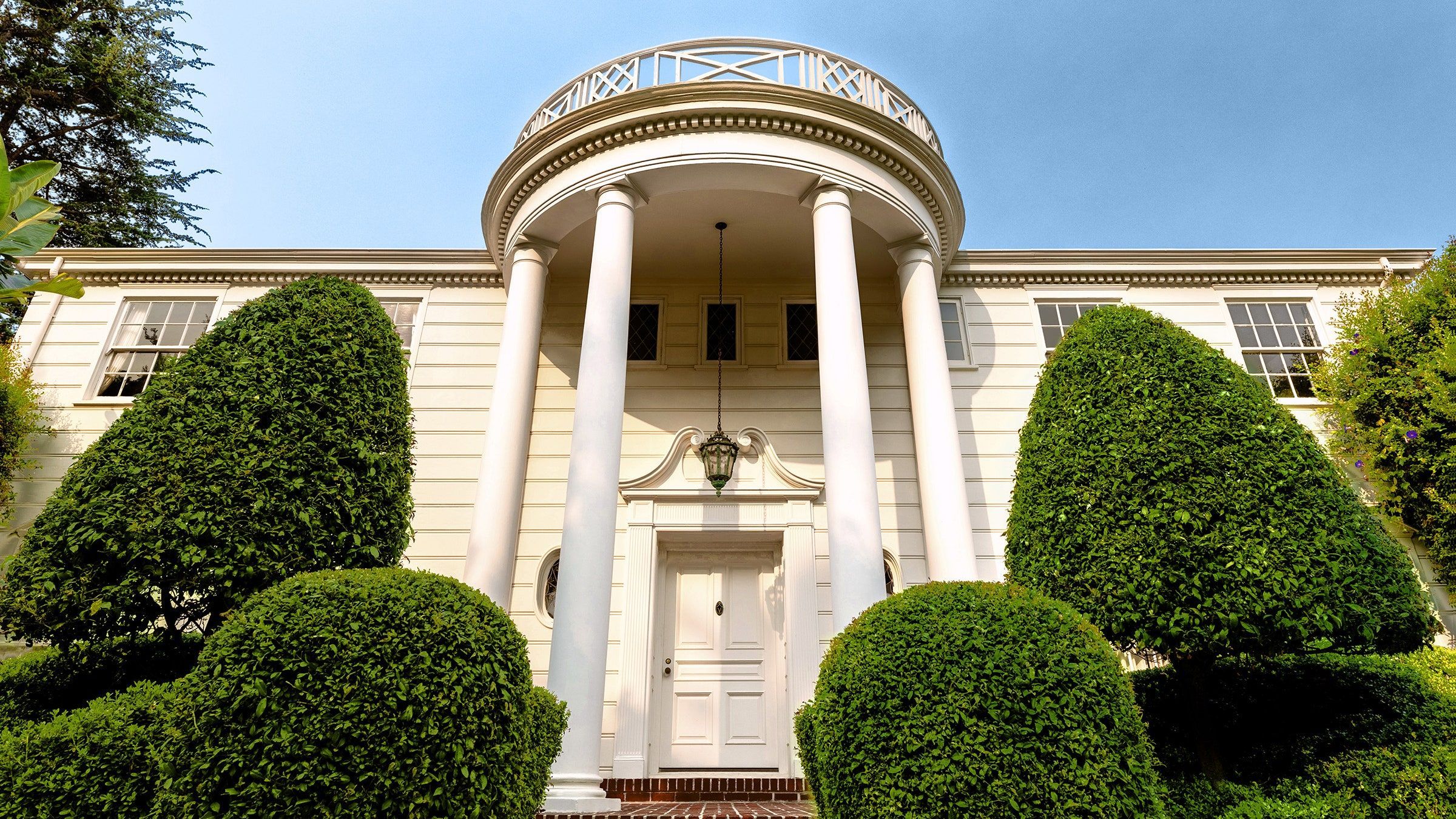 Принц з Беверлі-Гіллз: на Airbnb можна тепер забронювати будиночок дядька Філа – фото Принц з Беверлі-Гіллз: на Airbnb можна тепер забронювати будиночок дядька Філа – фото