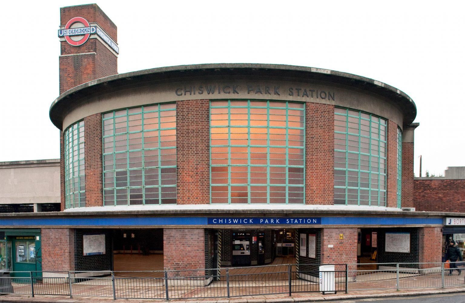 Модернизм на выходе из метро: 5 зданий Лондона, которые не присущи этому городу – фото Модернизм на выходе из метро: 5 зданий Лондона, которые не присущи этому городу – фото