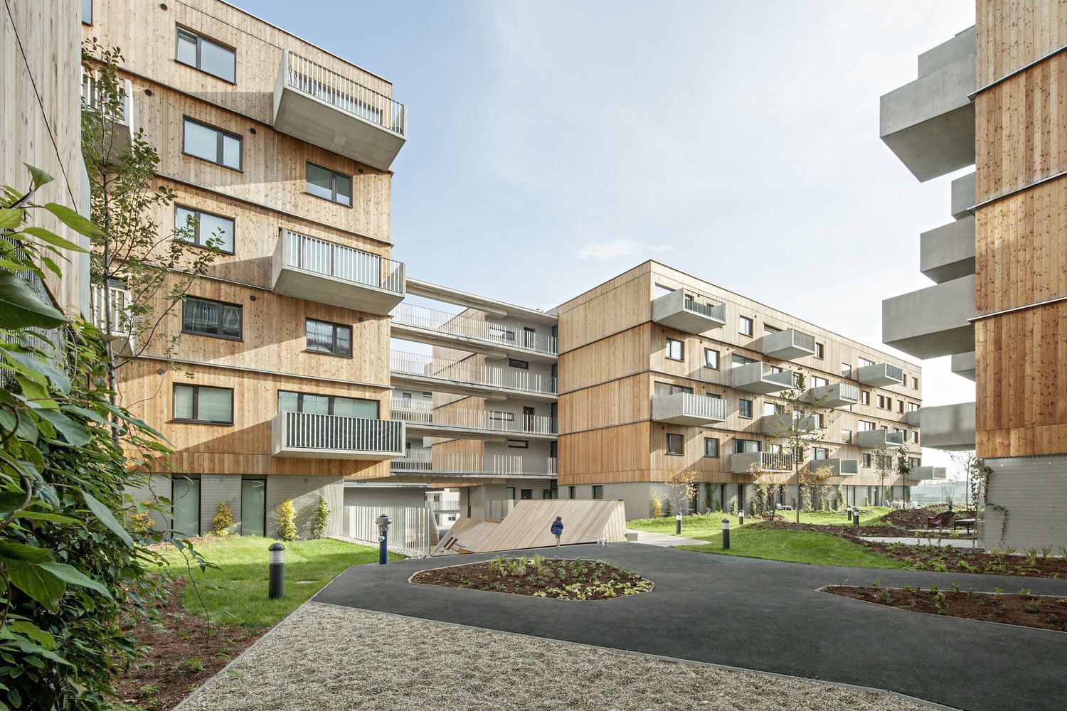 Дерев'яні фасади та величезні балкони: у Відні побудують екологічний житловий комплекс – фото 