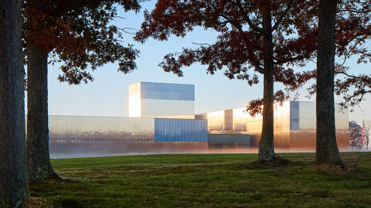 "Дзеркальний" фасад: у США відкрили музей, який присвячений армії – фото  "Дзеркальний" фасад: у США відкрили музей, який присвячений армії – фото