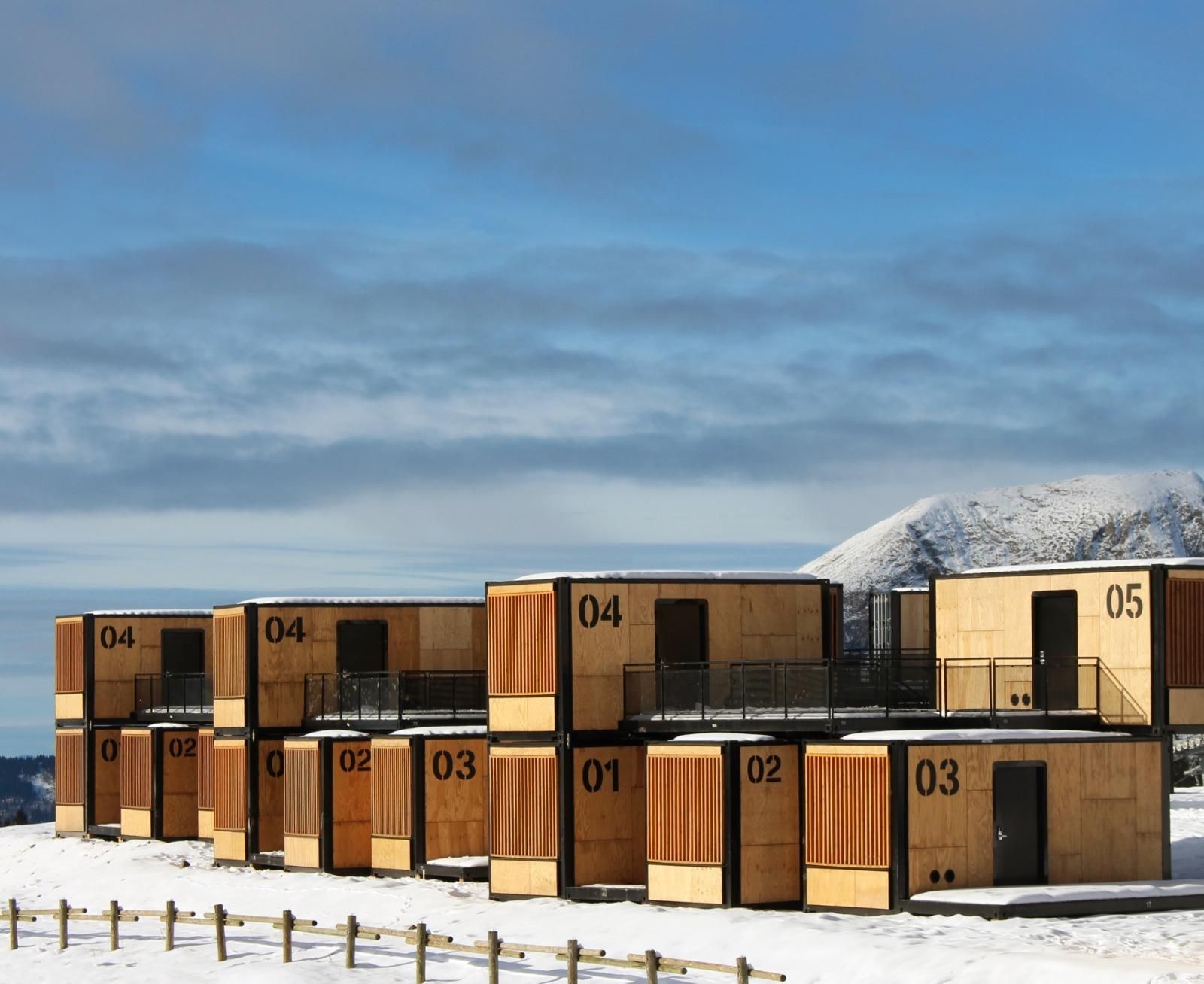 Отдых в контейнерах: французский дизайнер создал отель для кочевников – фото Отдых в контейнерах: французский дизайнер создал отель для кочевников – фото