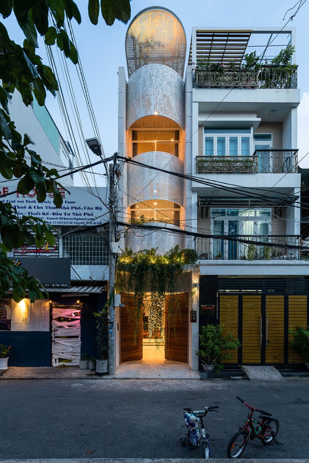 Маленький бриллиант среди застройки: уникальная резиденция во Вьетнаме – фото
