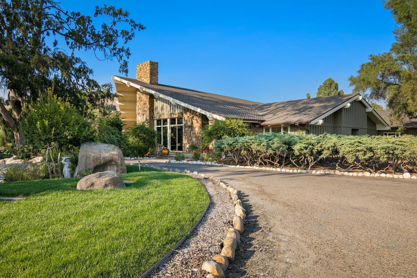 Історичне ранчо McDonald's: в Каліфорнії продається будинок, де творилися перші страви – фото Історичне ранчо McDonald's: в Каліфорнії продається будинок, де творилися перші страви – фото