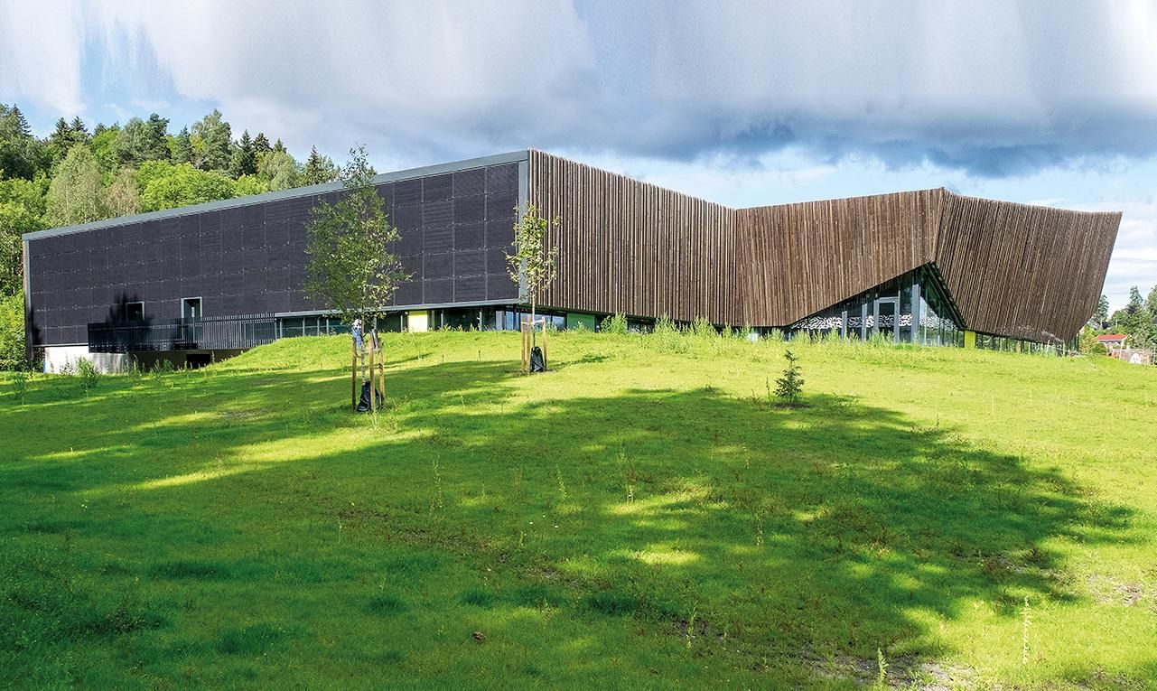 Интеграция в окружающую среду: как выглядит новый центр водных видов спорта в Норвегии – фото 