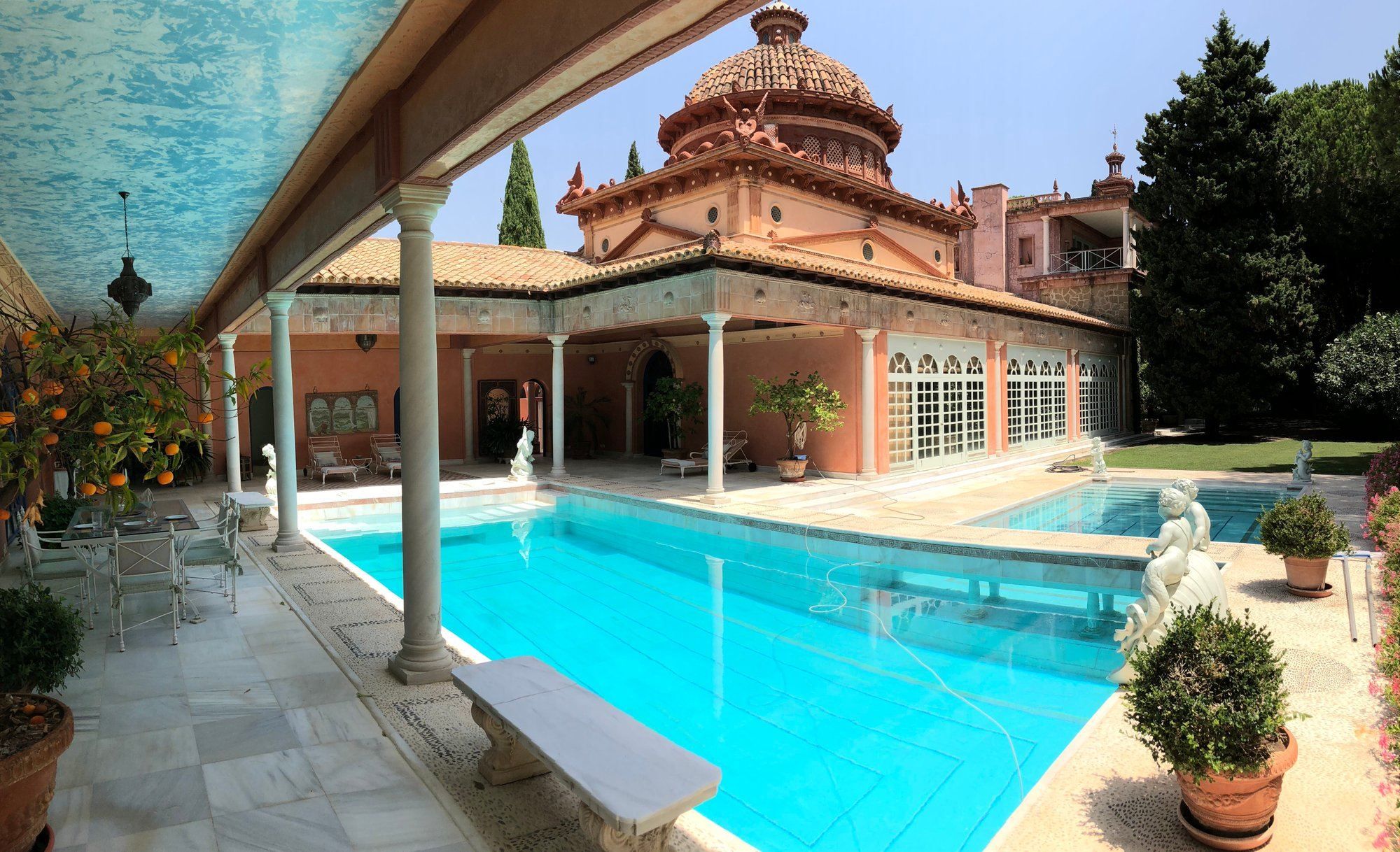 Роскошь и эксклюзивность: в Испании продается невероятная резиденция – фото Роскошь и эксклюзивность: в Испании продается невероятная резиденция – фото