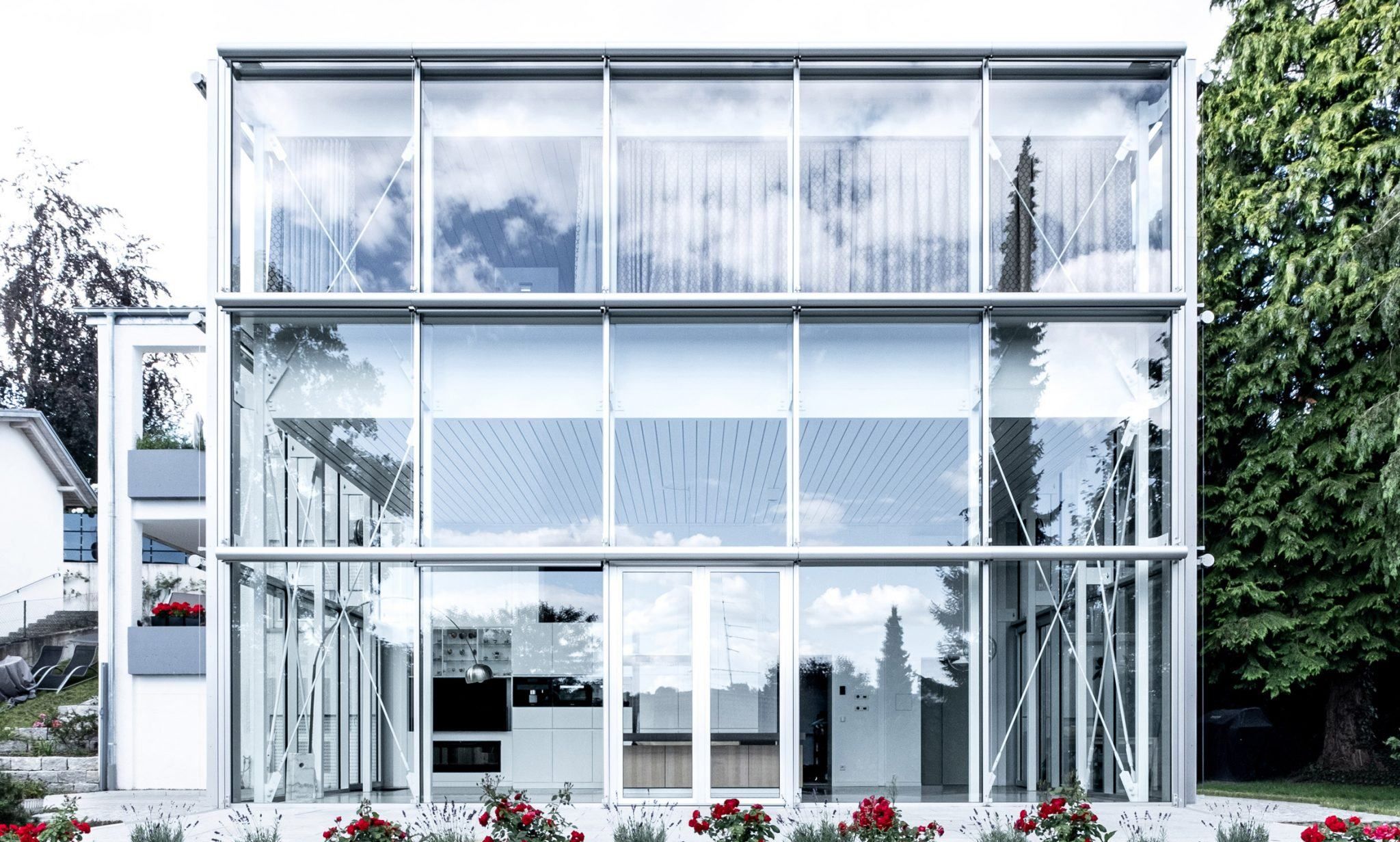 Сімейний скляний кубик: чудовий варіант приватної резиденції з Німеччини – фото Сімейний скляний кубик: чудовий варіант приватної резиденції з Німеччини – фото