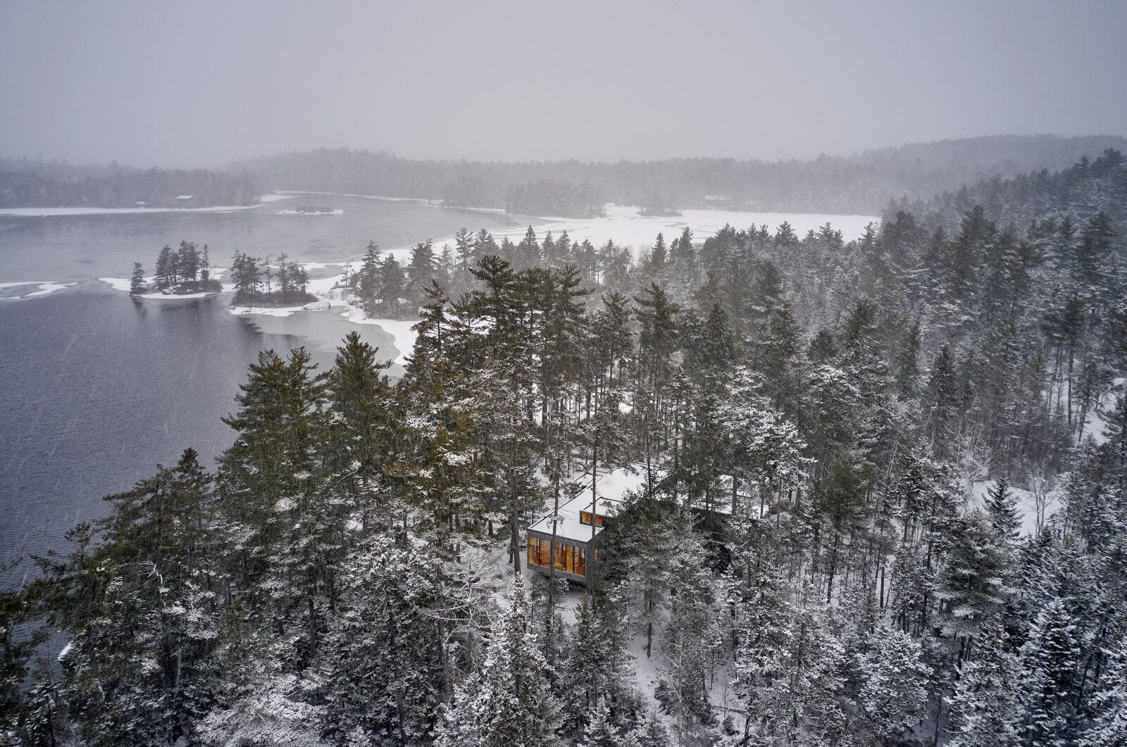 Лесная сказка: как выглядит уютная американская мечта – фото Лесная сказка: как выглядит уютная американская мечта – фото