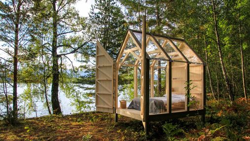 Замість намету: розкішна скляна кабіна для відпочинку на одному з островів Швеції 