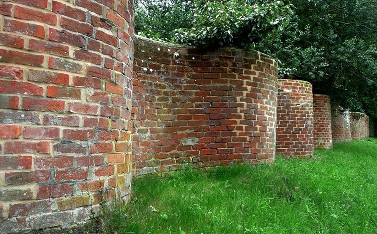 Змієподібні паркани у Великій Британії
