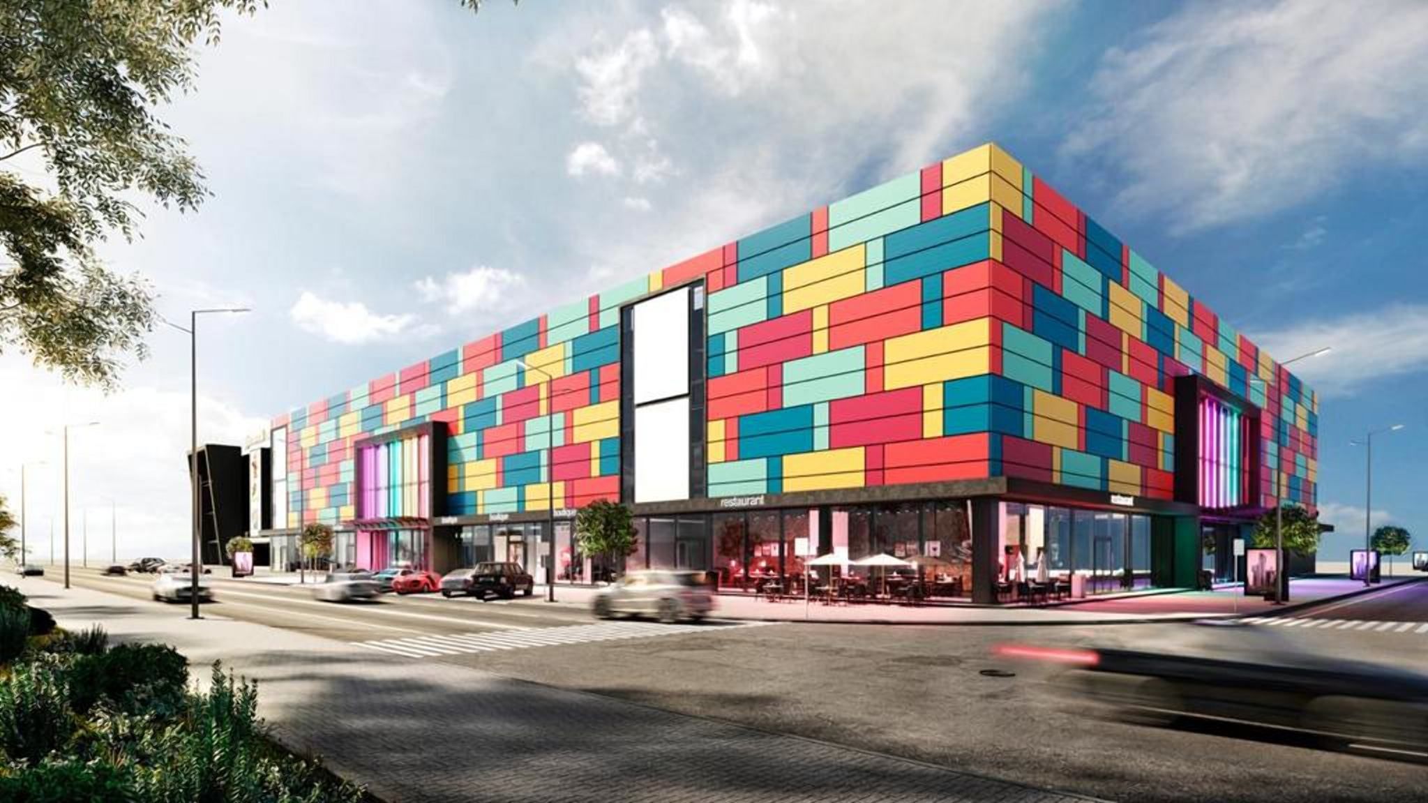 Яскраве переродження: дивовижна реконструкція торгового центру у Києві Яскраве переродження: дивовижна реконструкція торгового центру у Києві