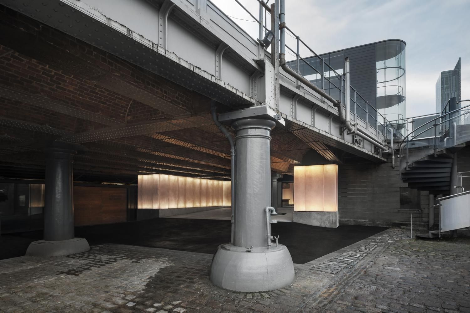 Искусство под мостом: как выглядит новая выставочная галерея в Манчестере 
