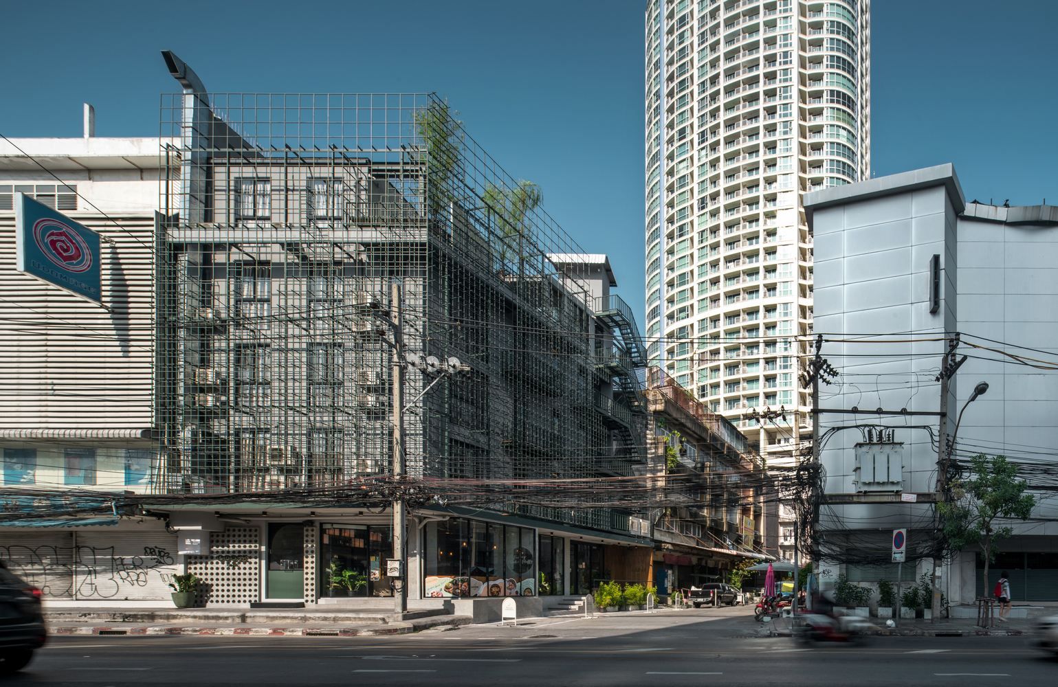 "Жить как гусь": в Бангкоке построили отель с необычной концепцией 