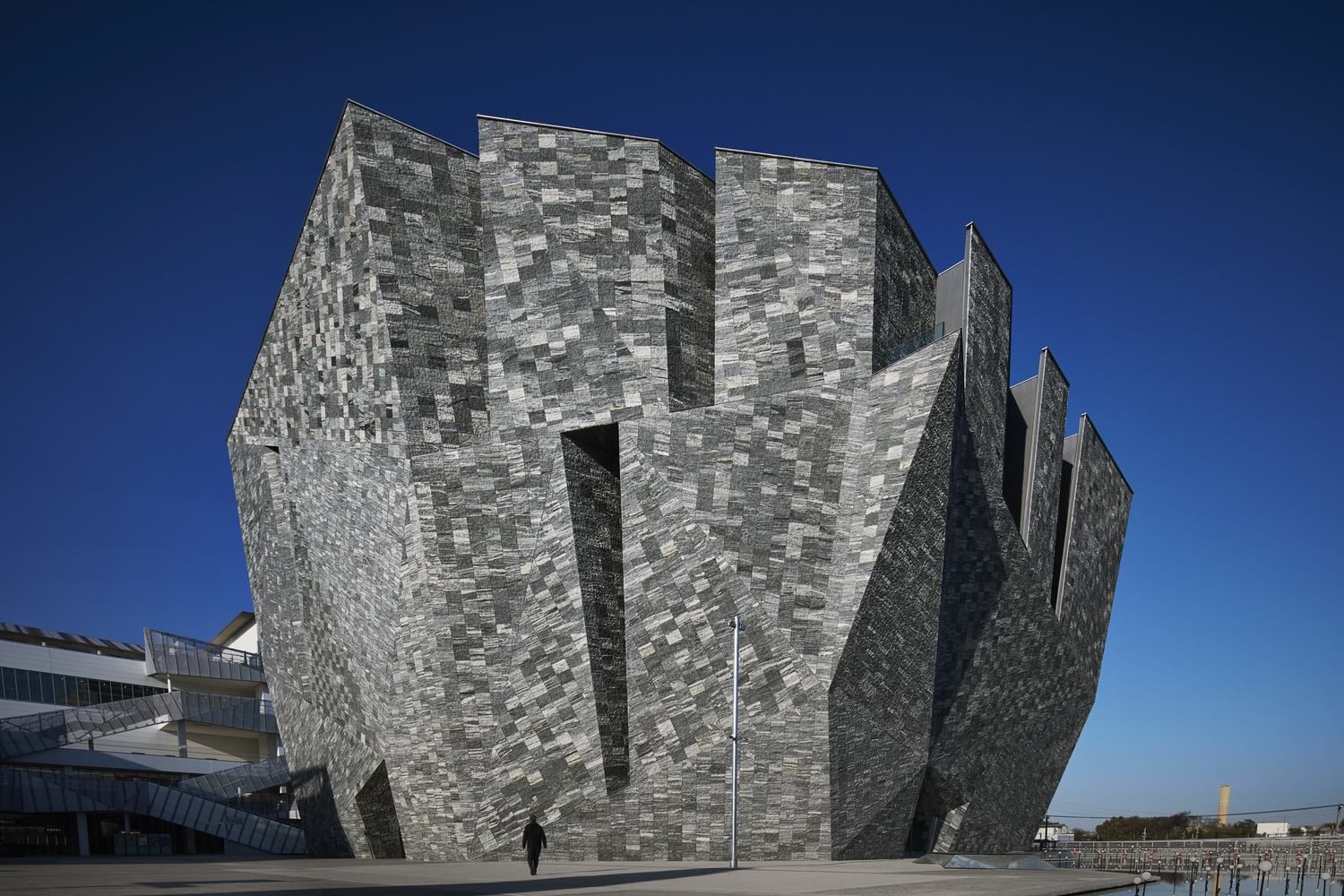 Загадочная форма с творческим интерьером: как выглядит новый музей культуры в Японии  Загадочная форма с творческим интерьером: как выглядит новый музей культуры в Японии