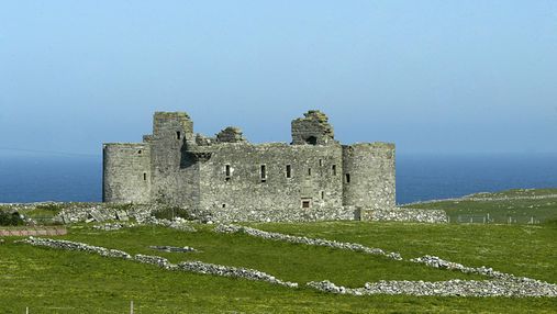 Середньовічний замок та титул барона: в Шотландії виставили на продаж дивовижну нерухомість