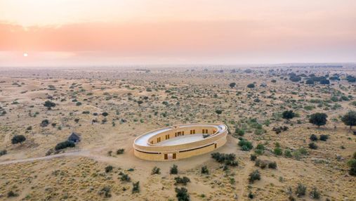 Школа среди песков: как выглядит образовательное учреждение для девушек в пустыне Тар 