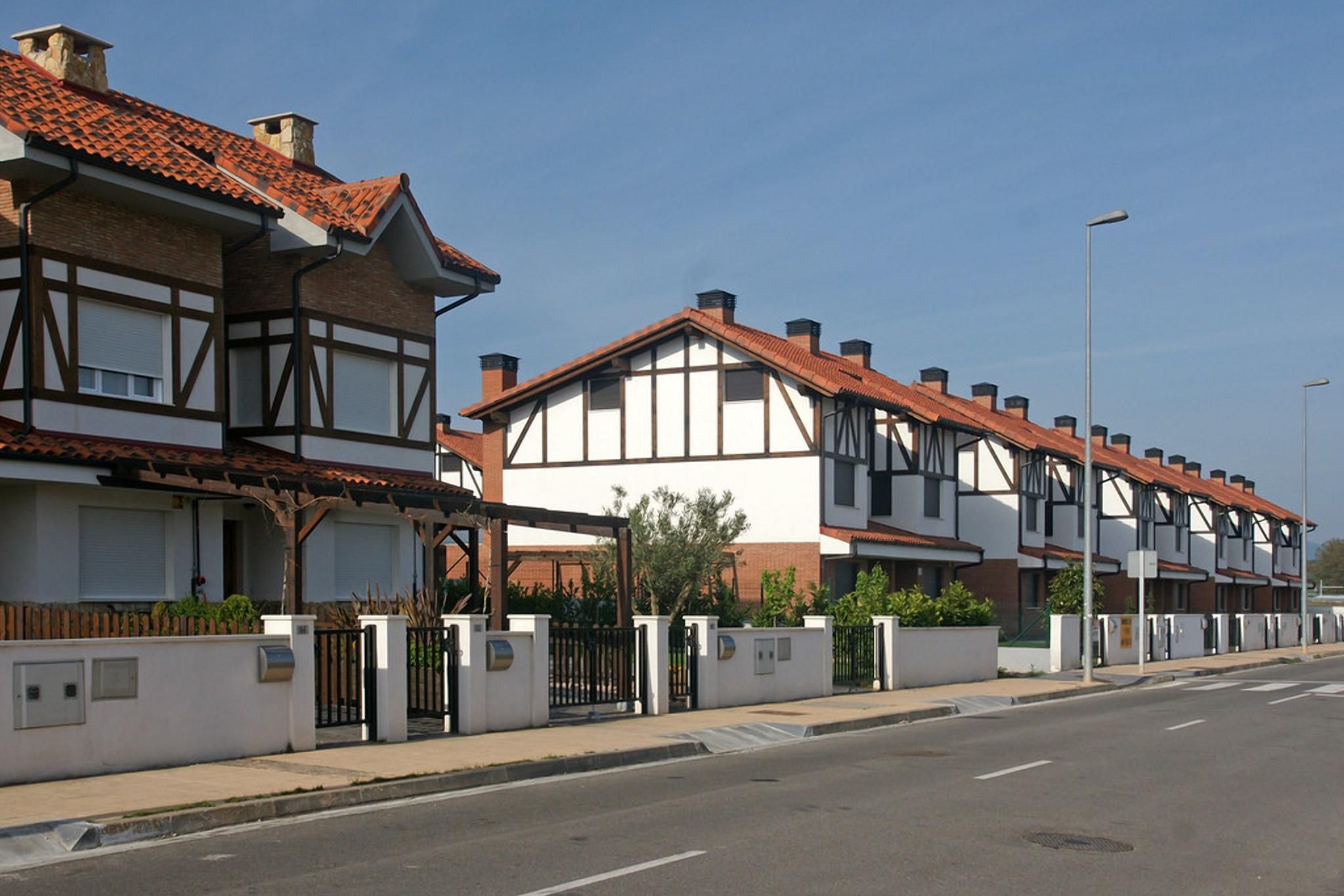 Міста-привиди: дивовижні історії та фото покинутої архітектури Міста-привиди: дивовижні історії та фото покинутої архітектури