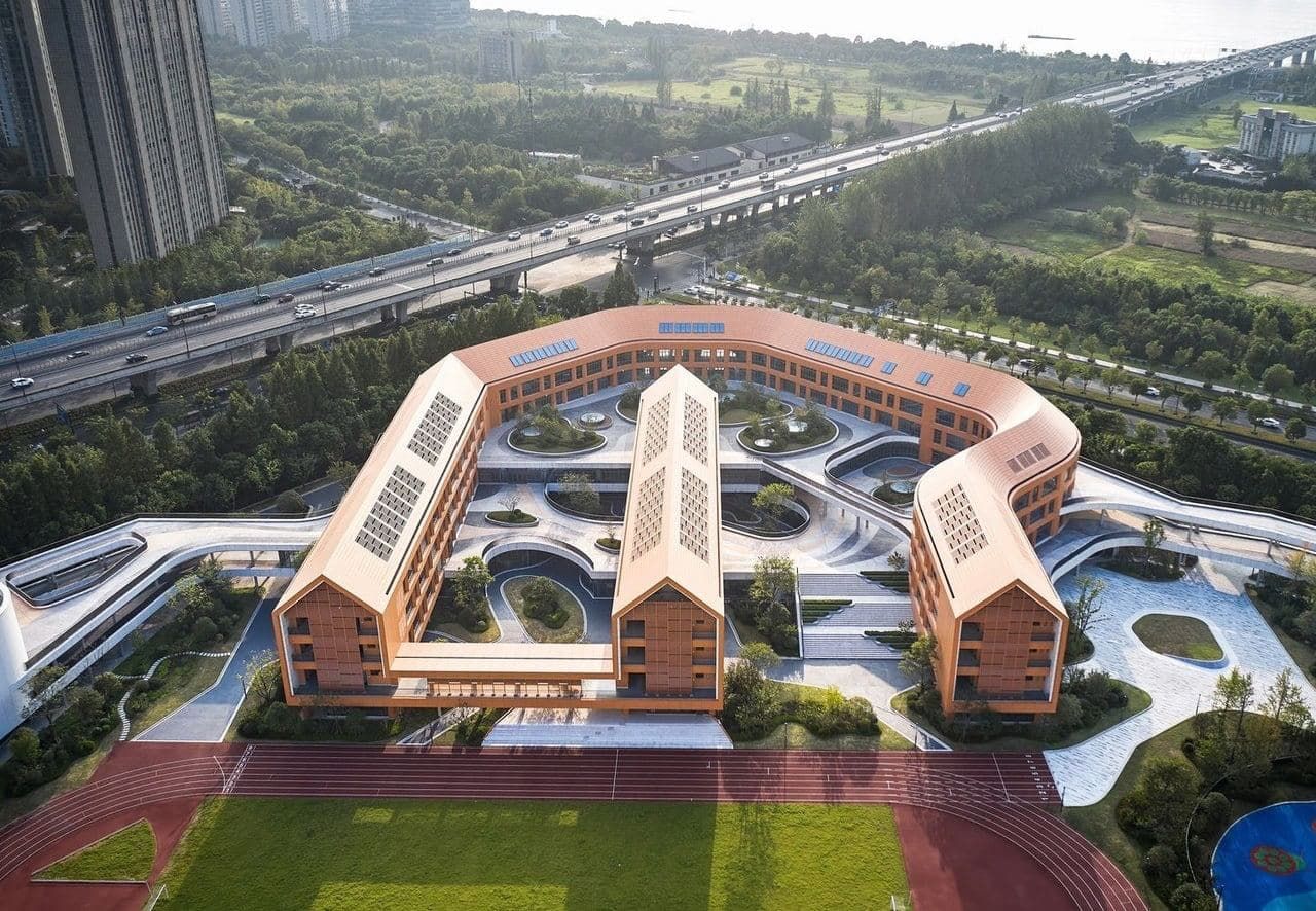 Спортивное будущее: в Ханчжоу построили экспериментальную школу по олимпийским видам спорта 