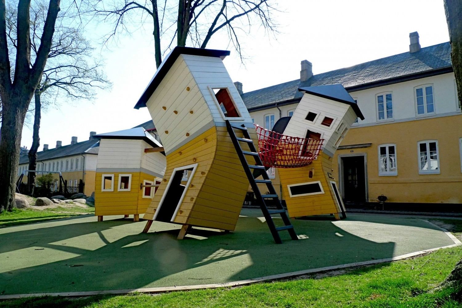 Осуществление мечты: фото самых крутых детских площадок мира 
