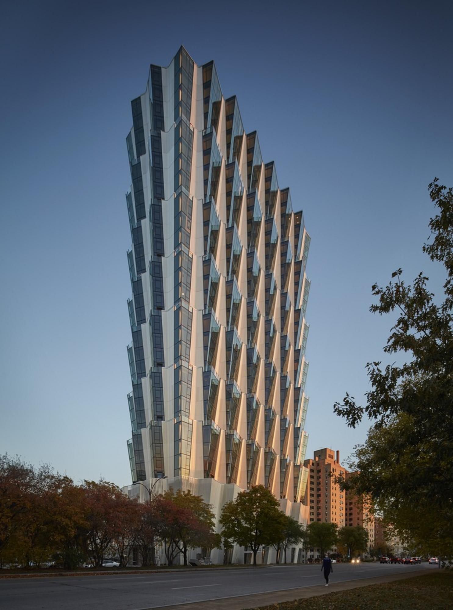 Унікальна форма та зміст: неповторна житлова вежа у США 
