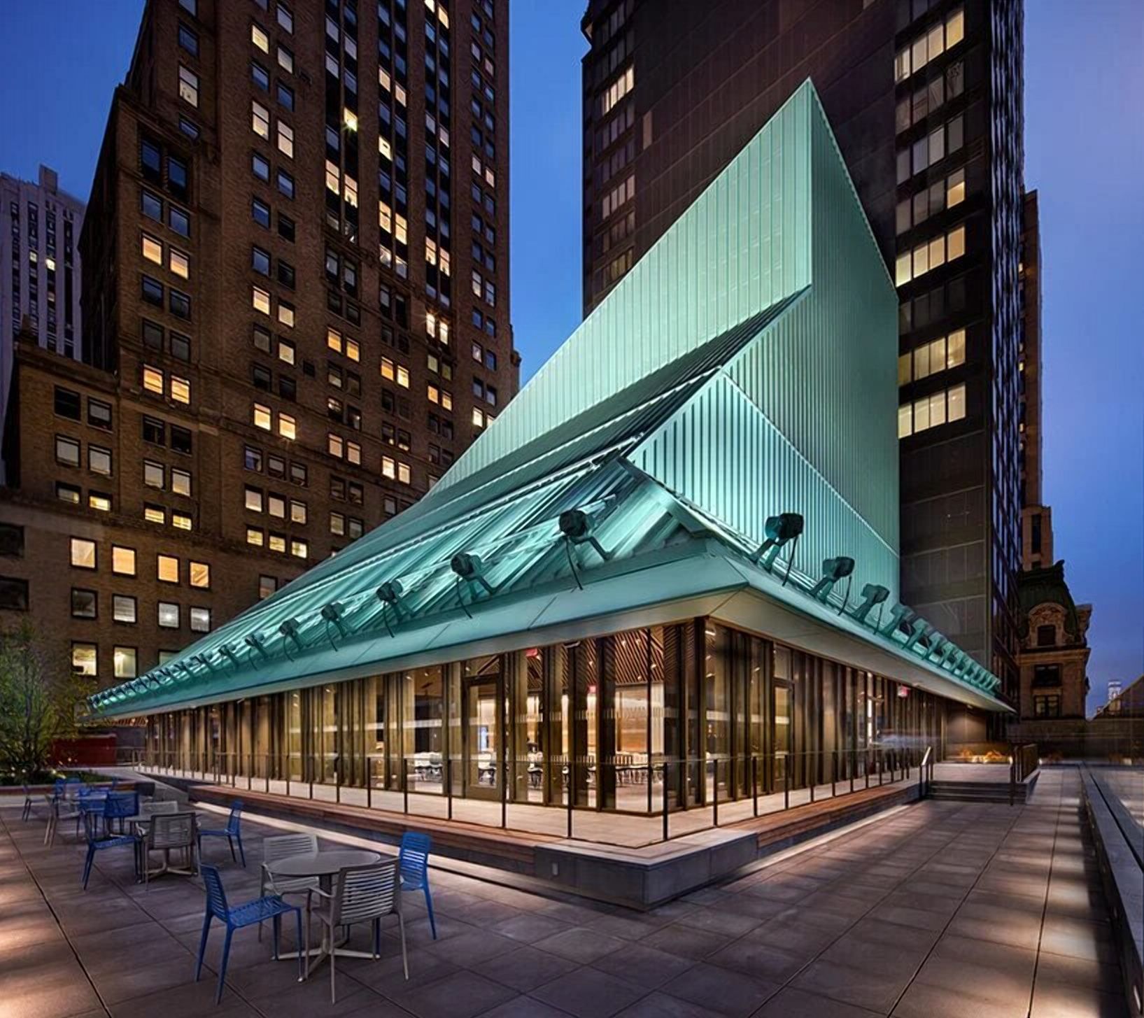 Магический портал в мир книг: в Нью-Йорке открыли новую библиотеку – как выглядит здание 