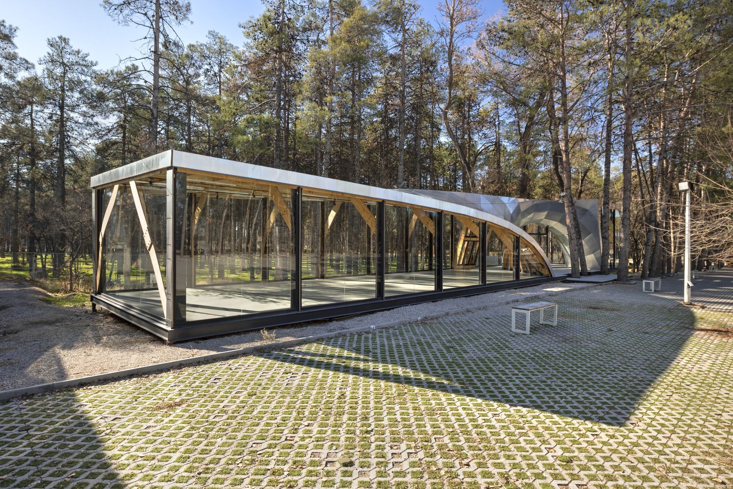 Портал в другой мир: в Иране создали удивительный павильон рядом с памятником ЮНЕСКО Портал в другой мир: в Иране создали удивительный павильон рядом с памятником ЮНЕСКО