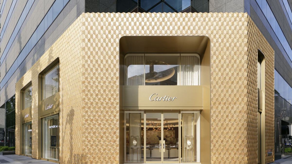Лоск золота: магазин Картьє в Японії отримав новий вражаючий фасад