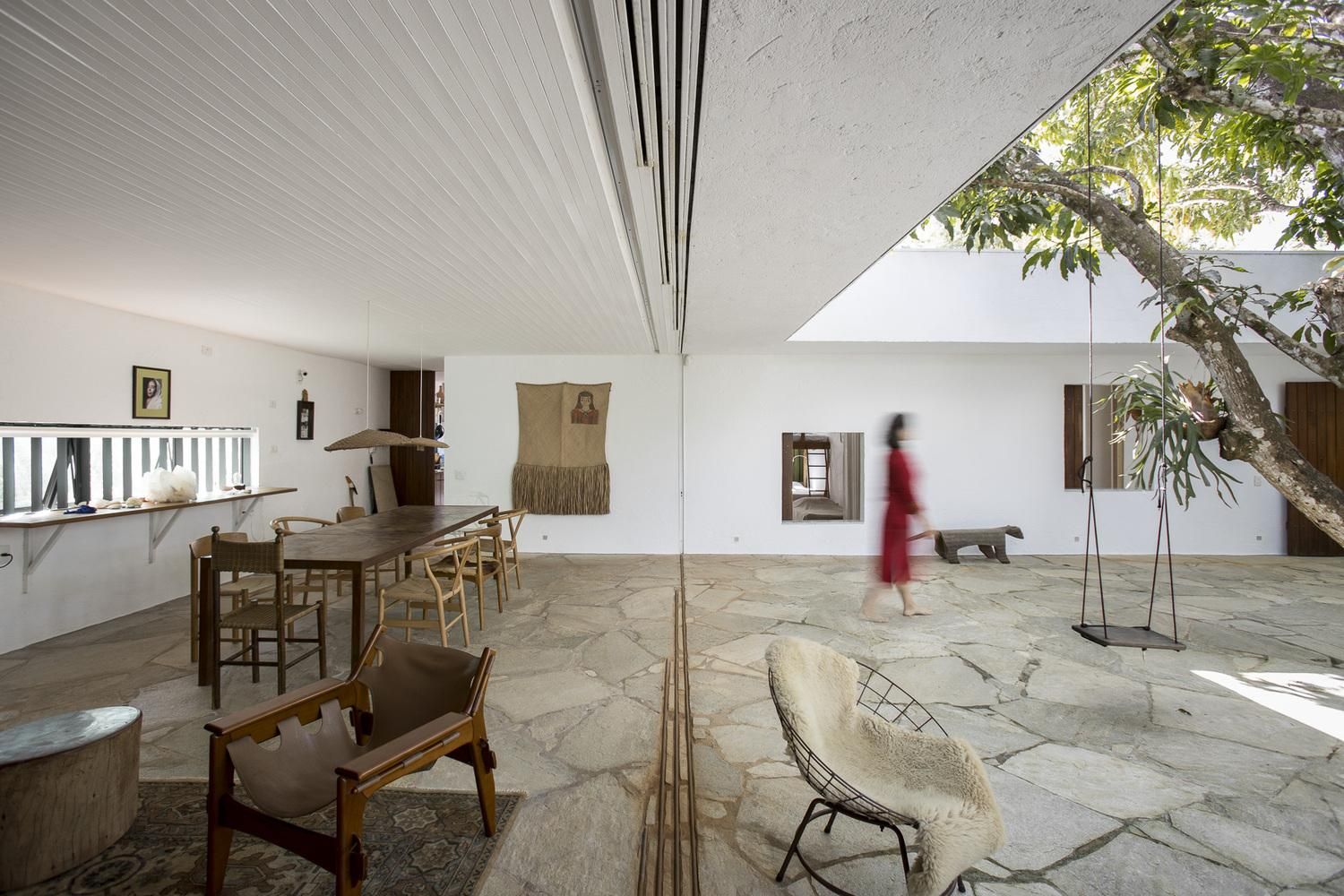 Перлина біля парку: вілла в Бразилії, яка поєднує житло та готель Перлина біля парку: вілла в Бразилії, яка поєднує житло та готель