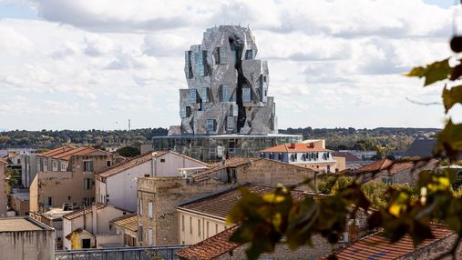 Магическая башня: как выглядит новое художественное сооружение во Франции 