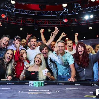 Підкорили Лас-Вегас не тільки красою: на Світовій серії покеру завершився жіночий турнір – фото